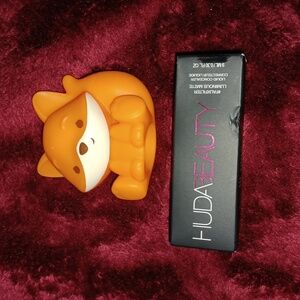 🆕️ Huda Beauty #FauxFilter Luminous Matte Foundation Cotton Candy 2.3B